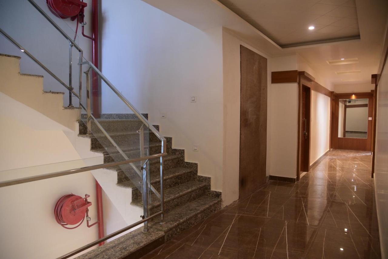 Hotel Le Cypress 바레일리 외부 사진