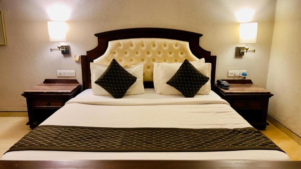 Hotel Le Cypress 바레일리 외부 사진